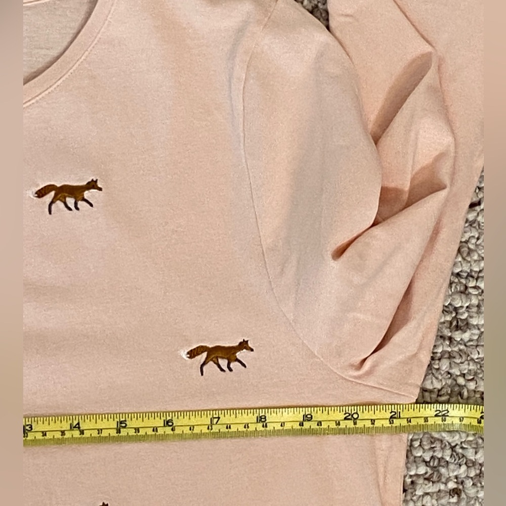 Talbots Peach Pink Embroidered Foxes XL Long Sleeve Tee with High Low Hem - Picture 5 of 9